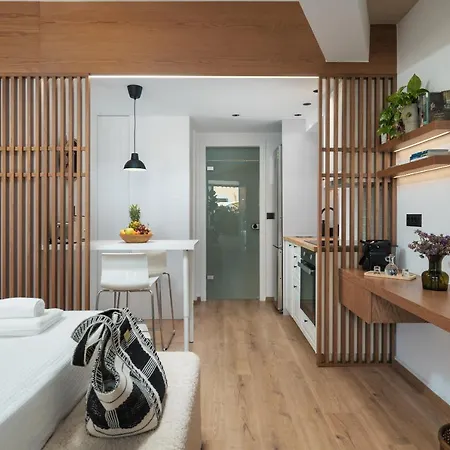 Nomas Lifestyle Living-Private Parking Apartment *