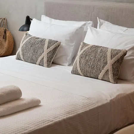 Nomas Lifestyle Living-Private Parking