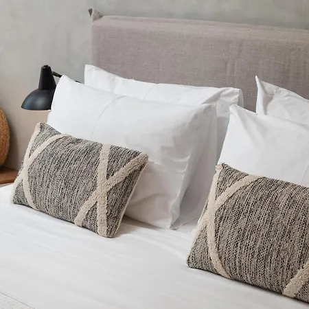 Nomas Lifestyle Living-Private Parking Chania (Crete)